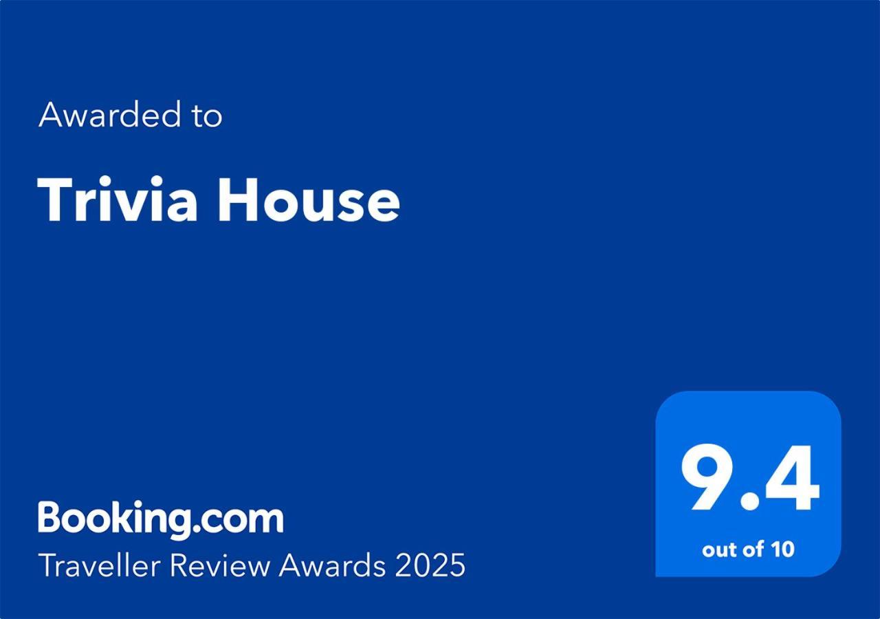 Auberge de jeunesse Trivia House à Swanlinbar Extérieur photo